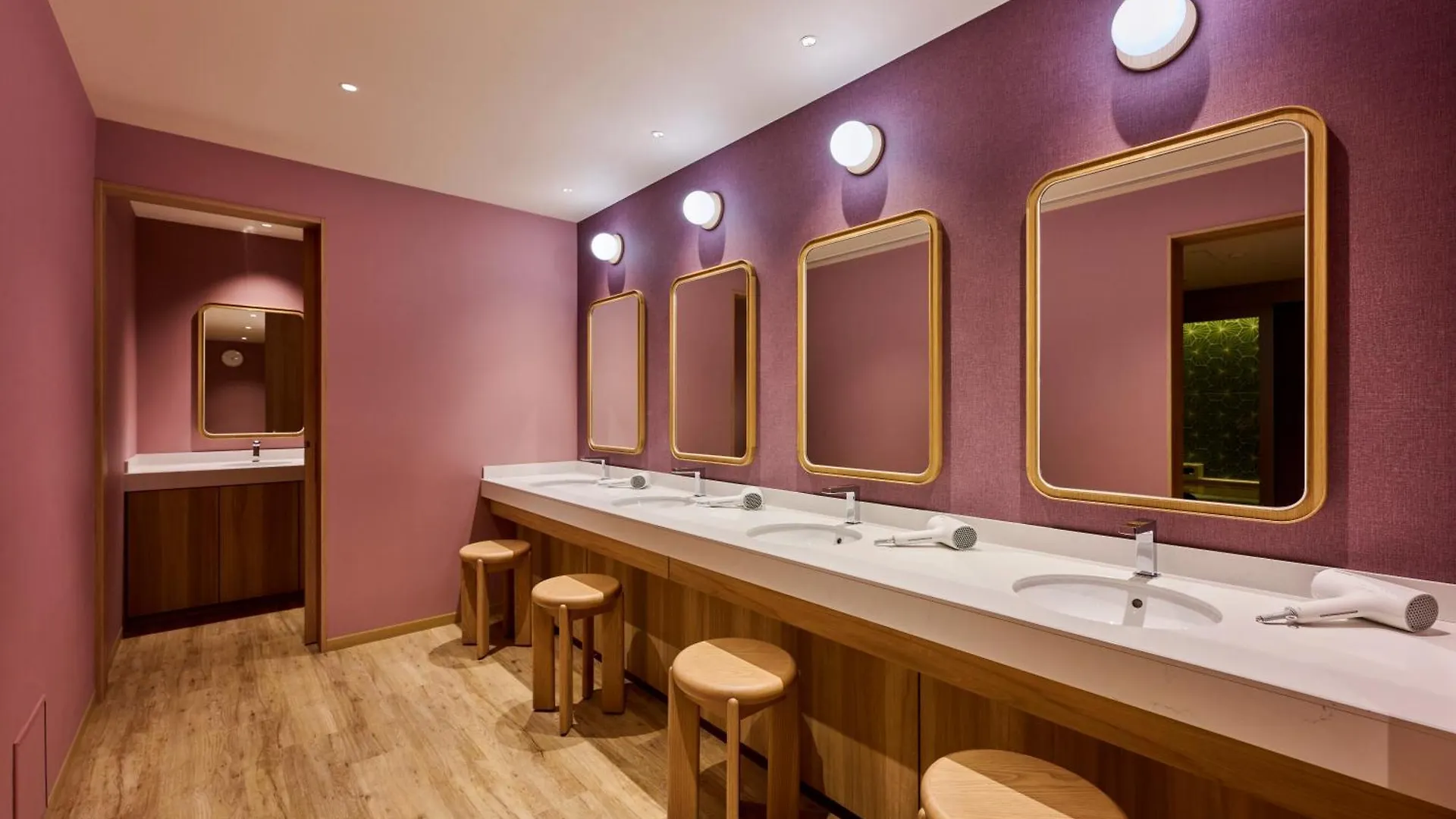 ****  The Royal Park Hotel Ginza 6-Chome Tokyo Japan